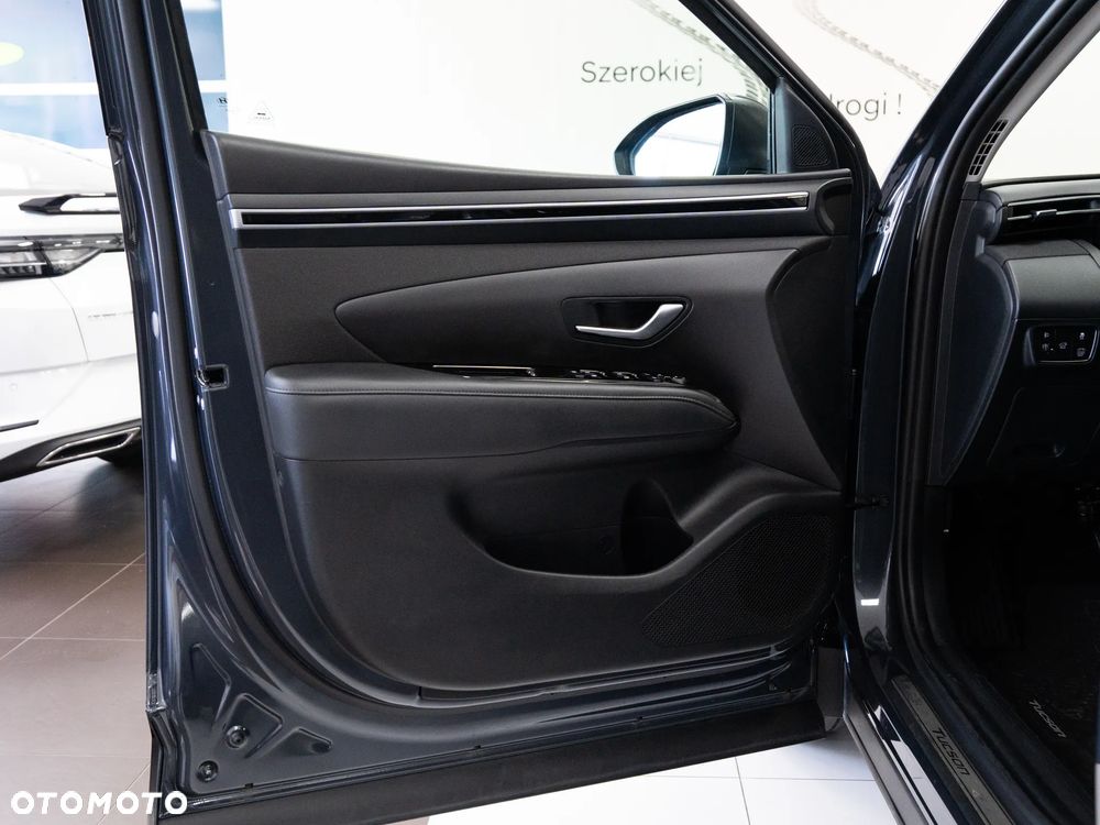 Hyundai Tucson 1.6 T-GDi HEV Executive 2WD - 13