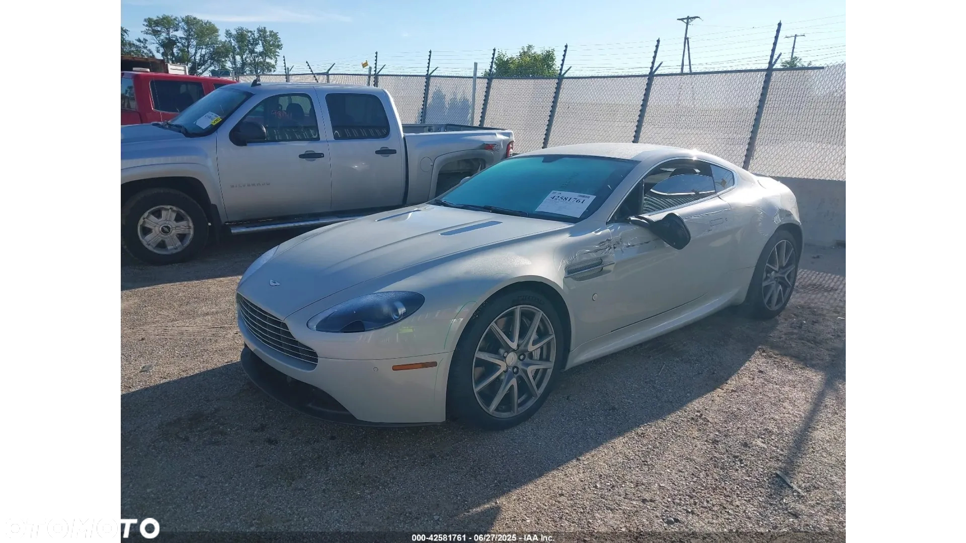 Aston Martin V8 Vantage - 3