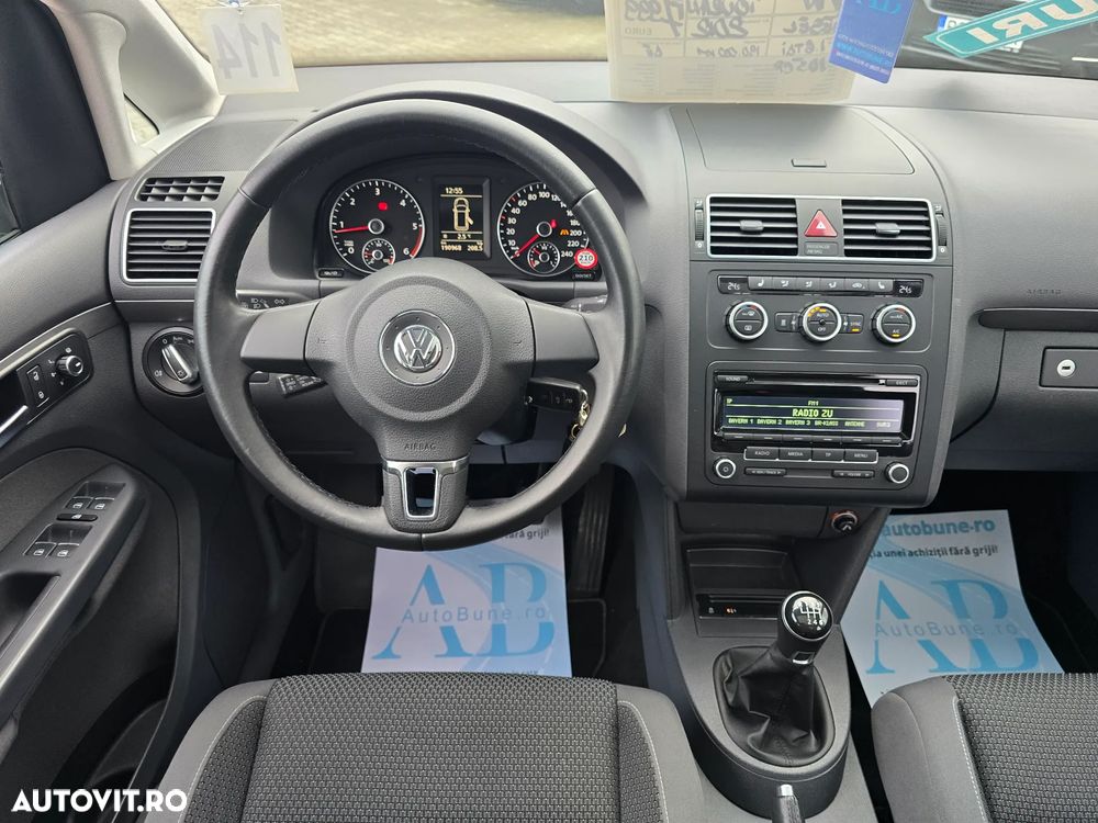 Volkswagen Touran 1.6 TDI DPF BlueMotion Technology Highline - 8