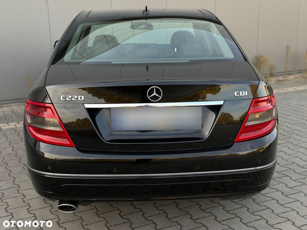 Mercedes-Benz Klasa C 220 CDI DPF Automatik Avantgarde - 25