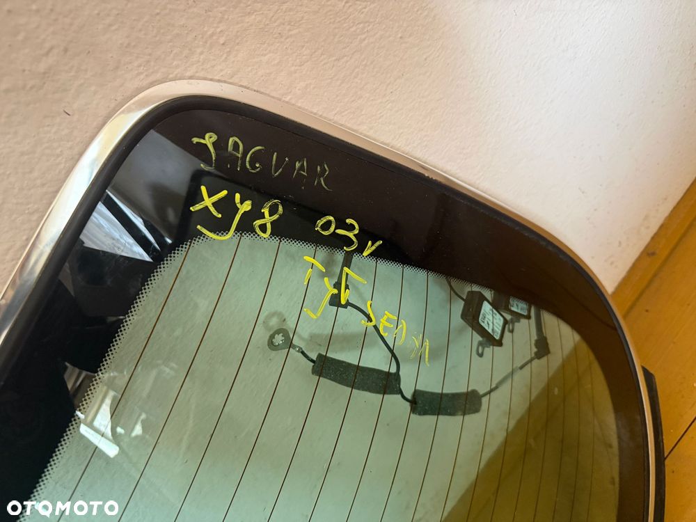 Szyba tylna Jaguar XJ8 zielona grzana antena 2003r sedan - 2