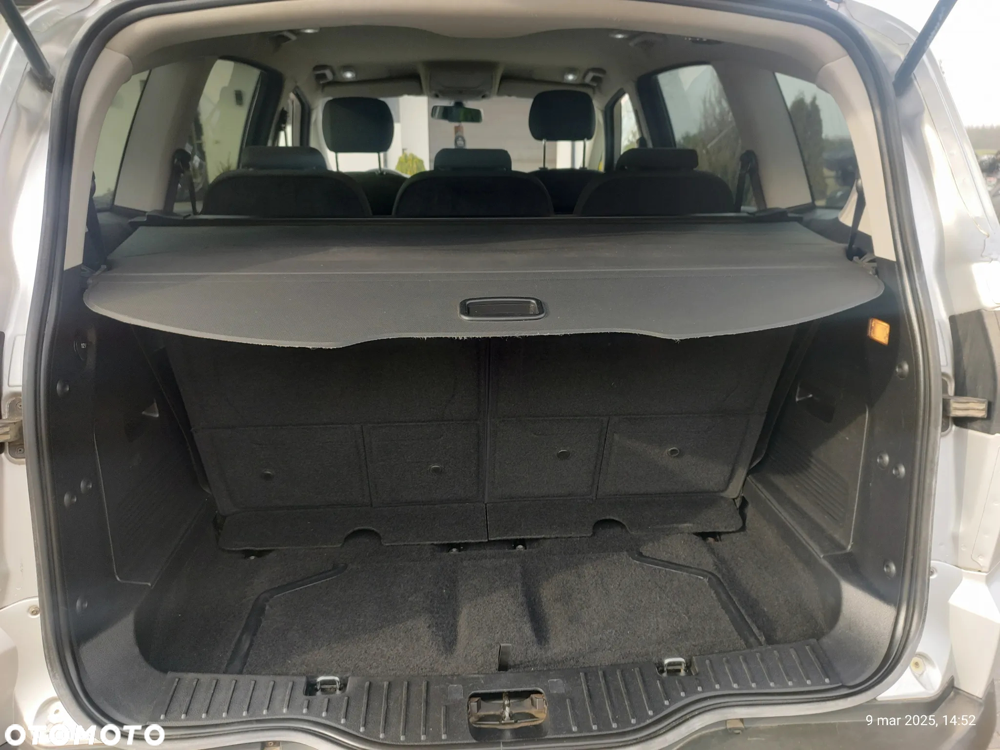 Ford S-Max - 9