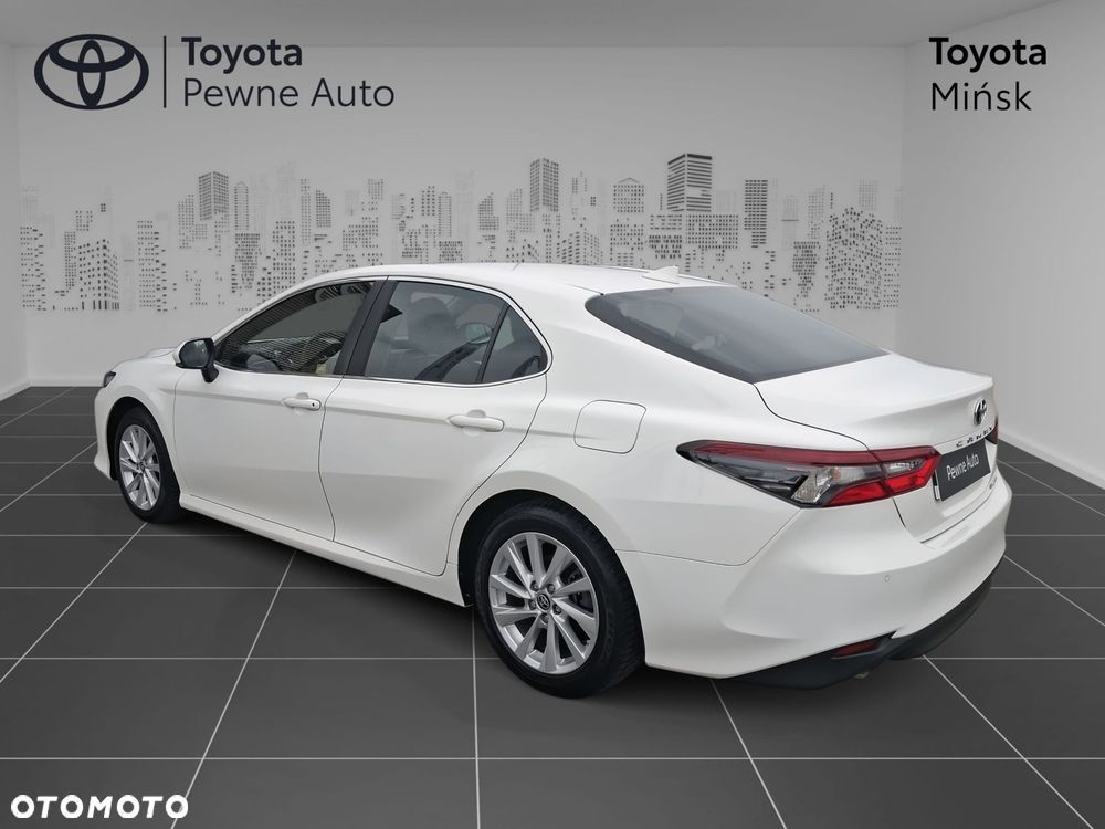 Toyota Camry 2.5 Hybrid Comfort CVT - 8