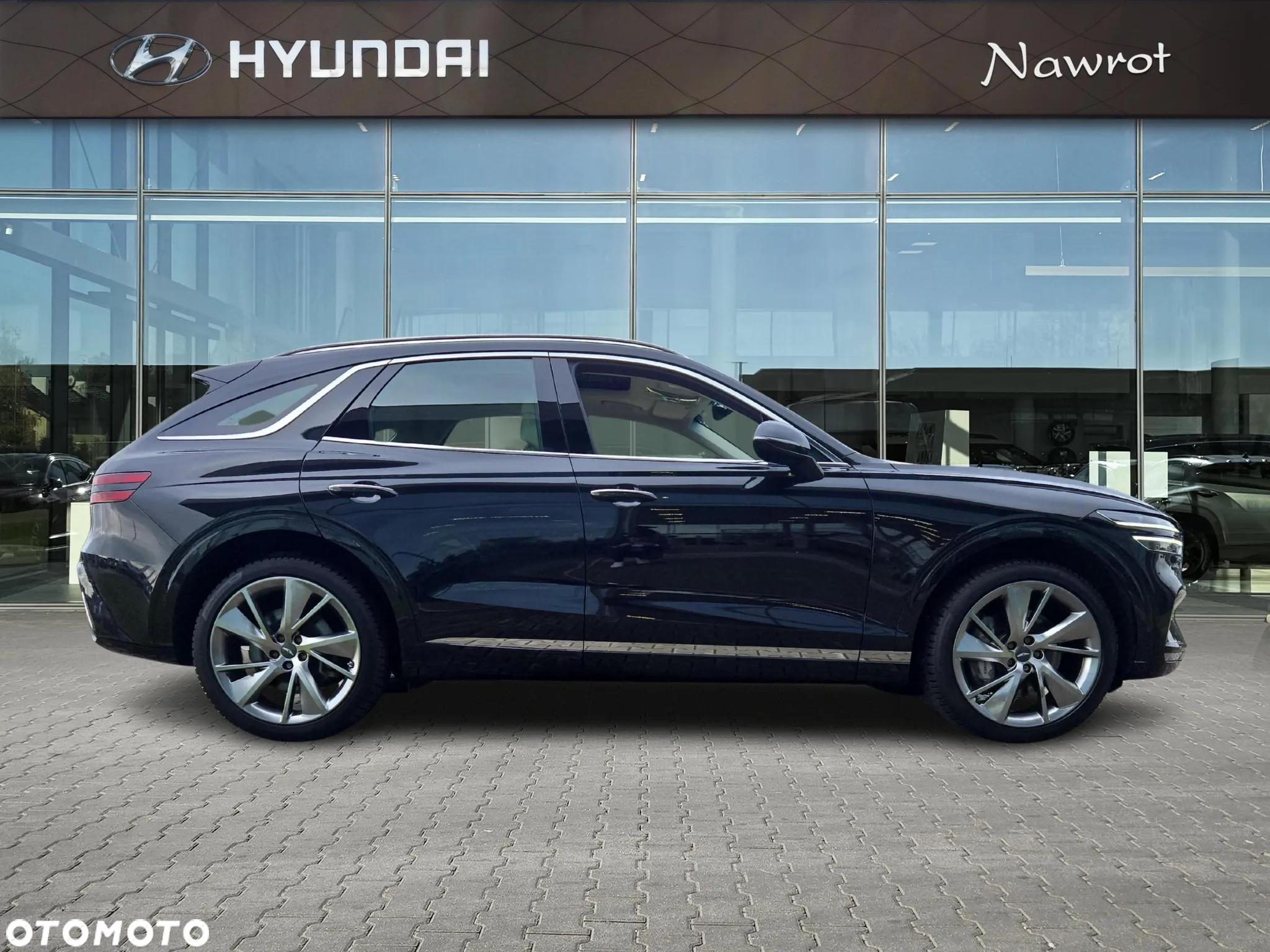 Genesis GV70 2.5T AWD AT8 Luxury Line - 6