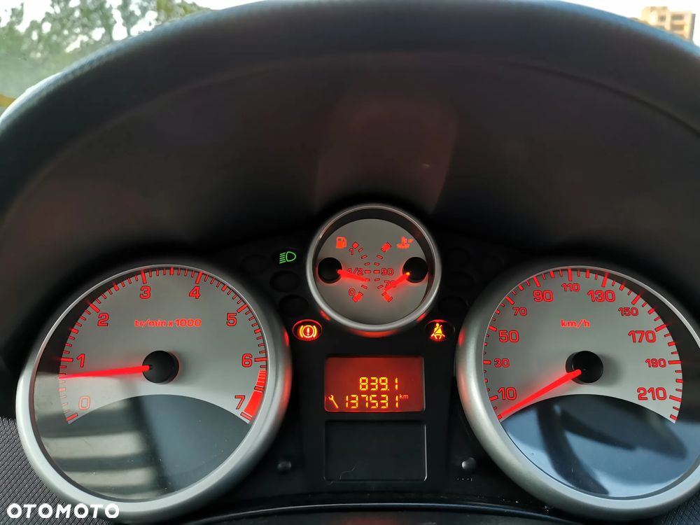 Peugeot 207 - 6
