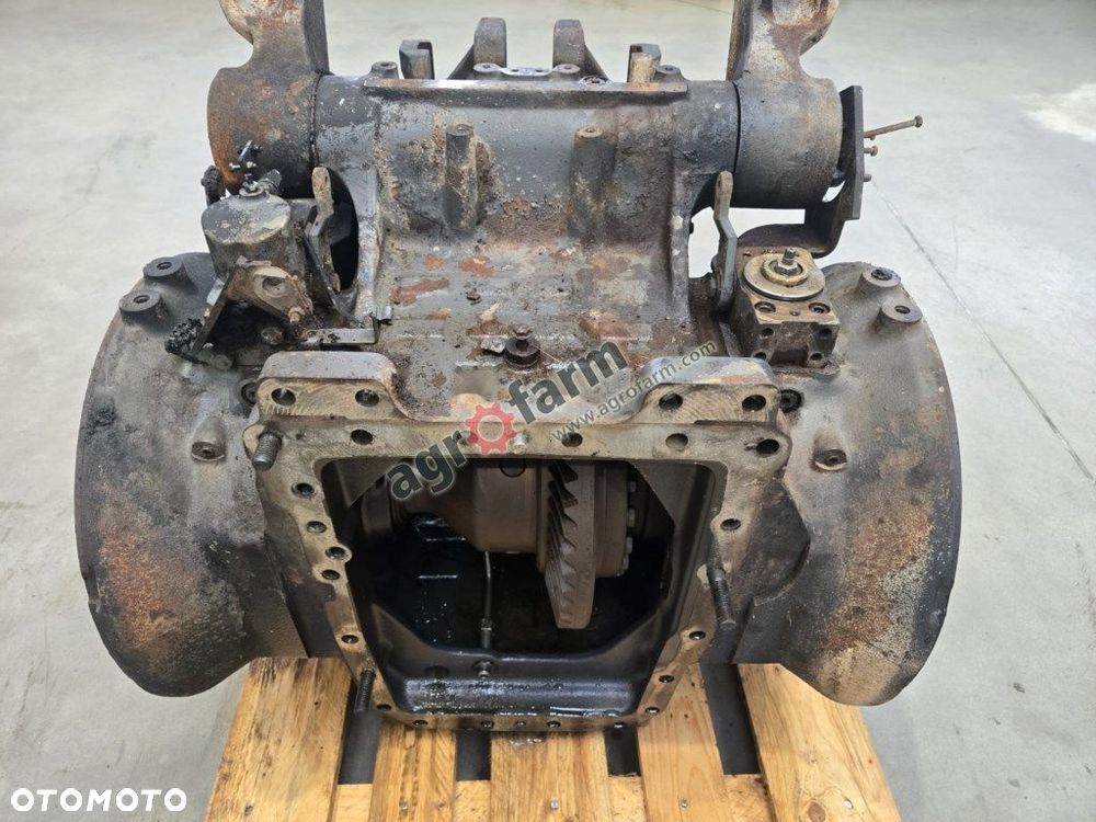 Tylny most  Massey Ferguson 6614, 7465, 7620 - 4
