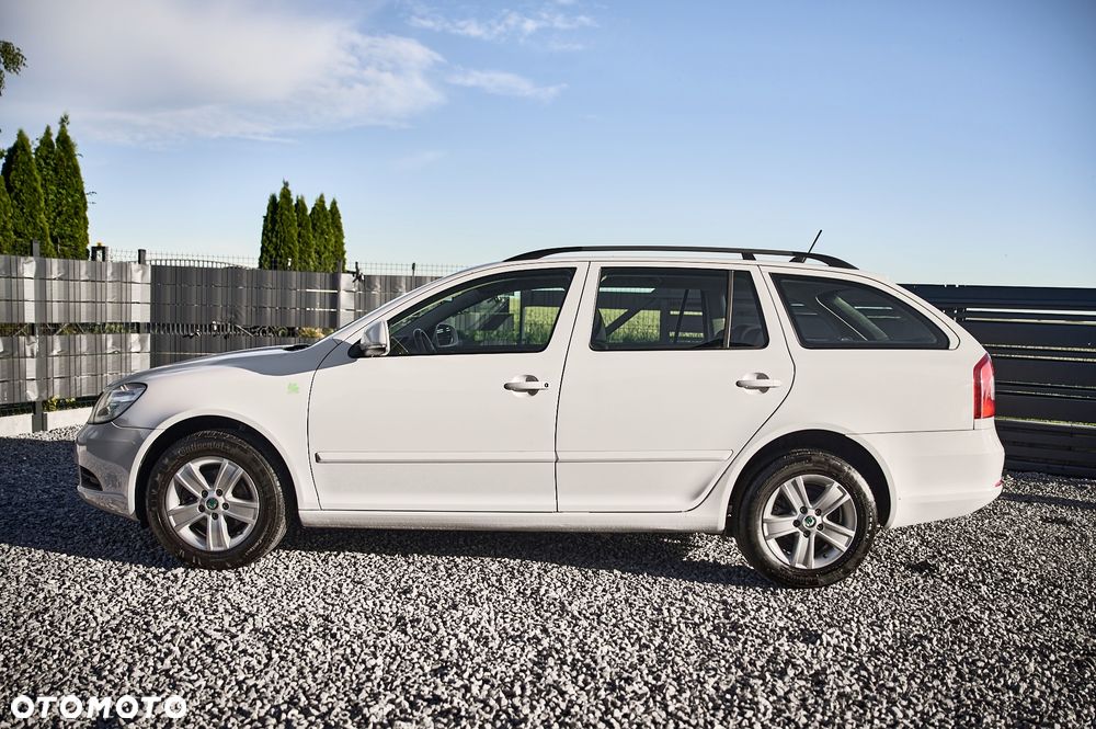 Skoda Octavia 1.6 TDI DPF Elegance - 9