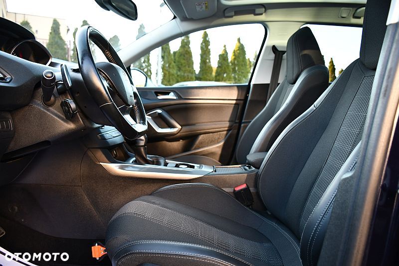 Peugeot 308 BlueHDi 130 EAT8 Stop & Start Allure Pack - 10