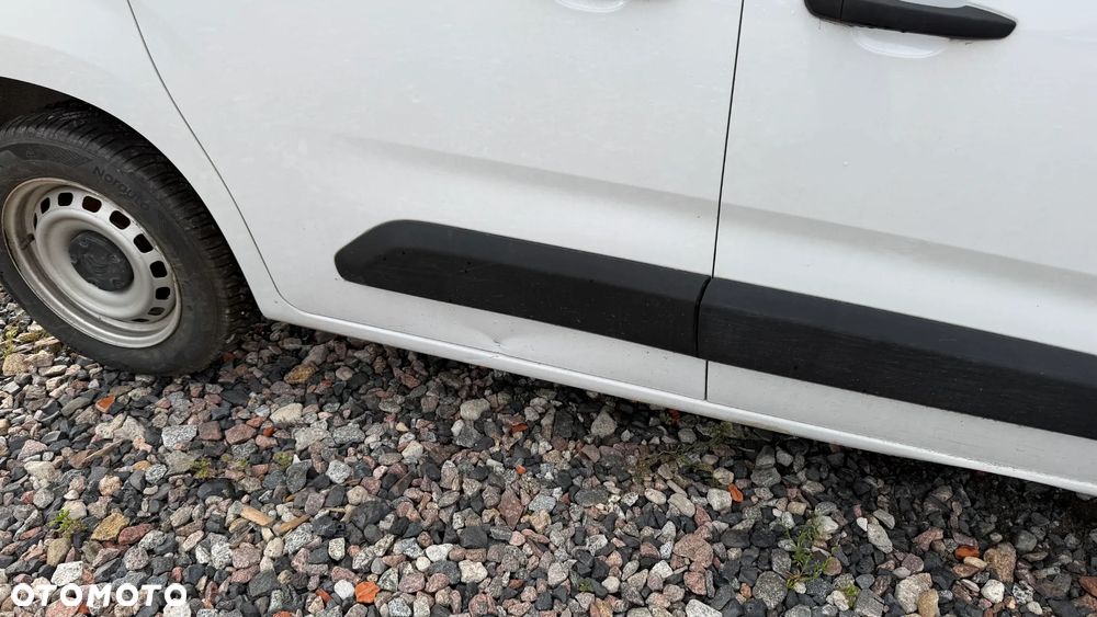 Citroën BERLINGO - 11