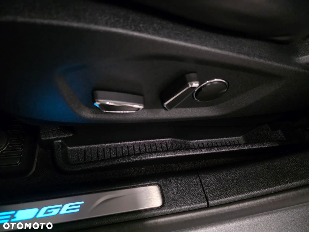 Ford Edge 2.0 EcoBlue Bi-Turbo 4x4 Titanium - 20