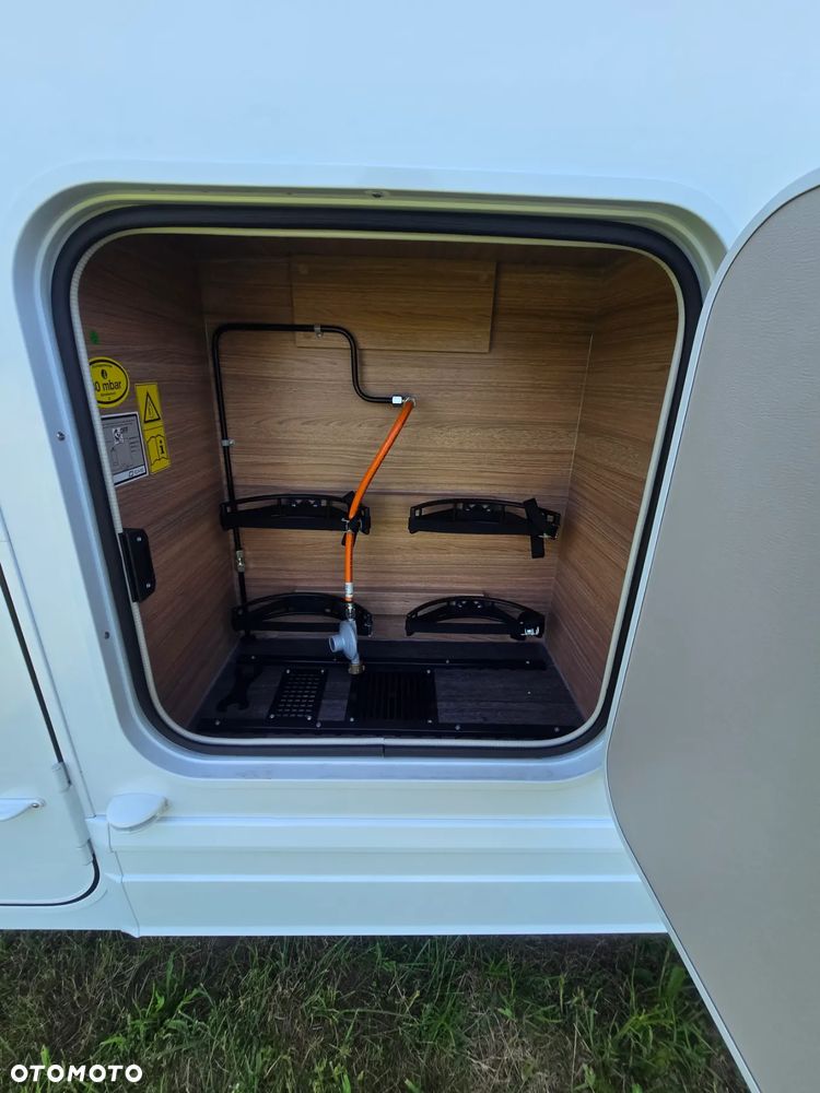 Weinsberg CaraCompact Suite 700 - 24