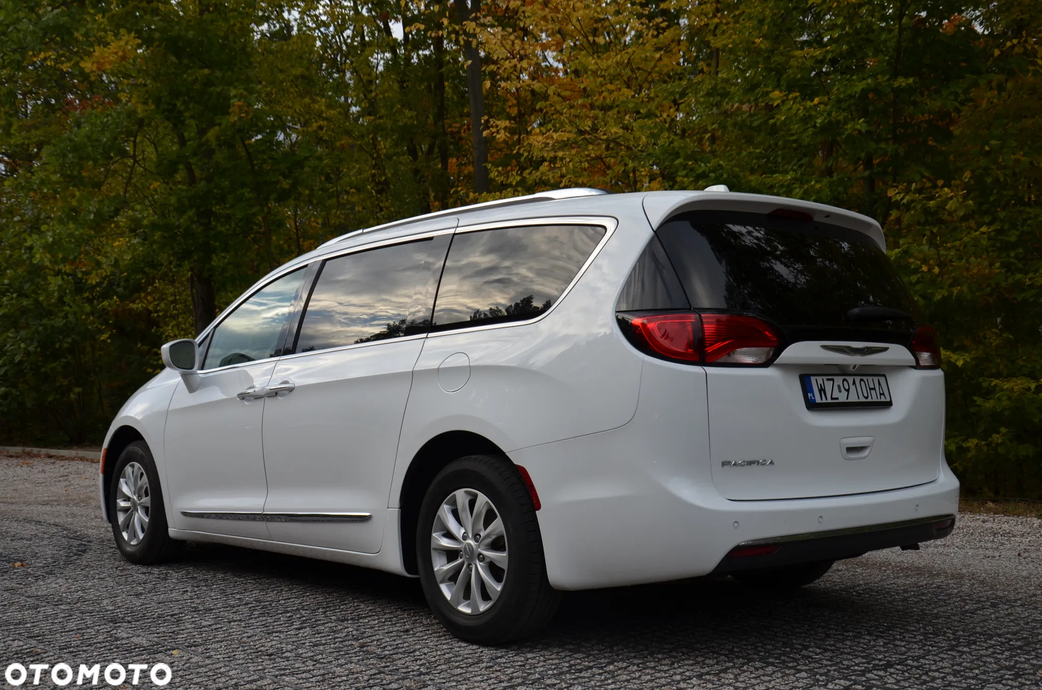 Chrysler Pacifica - 5
