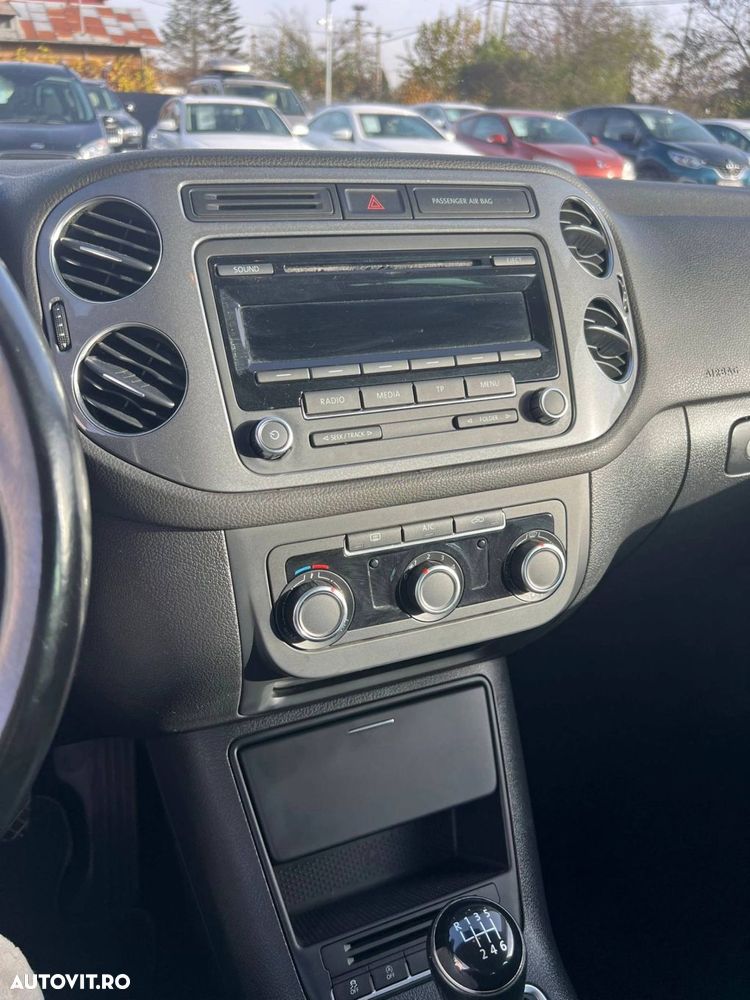 Volkswagen Tiguan - 4