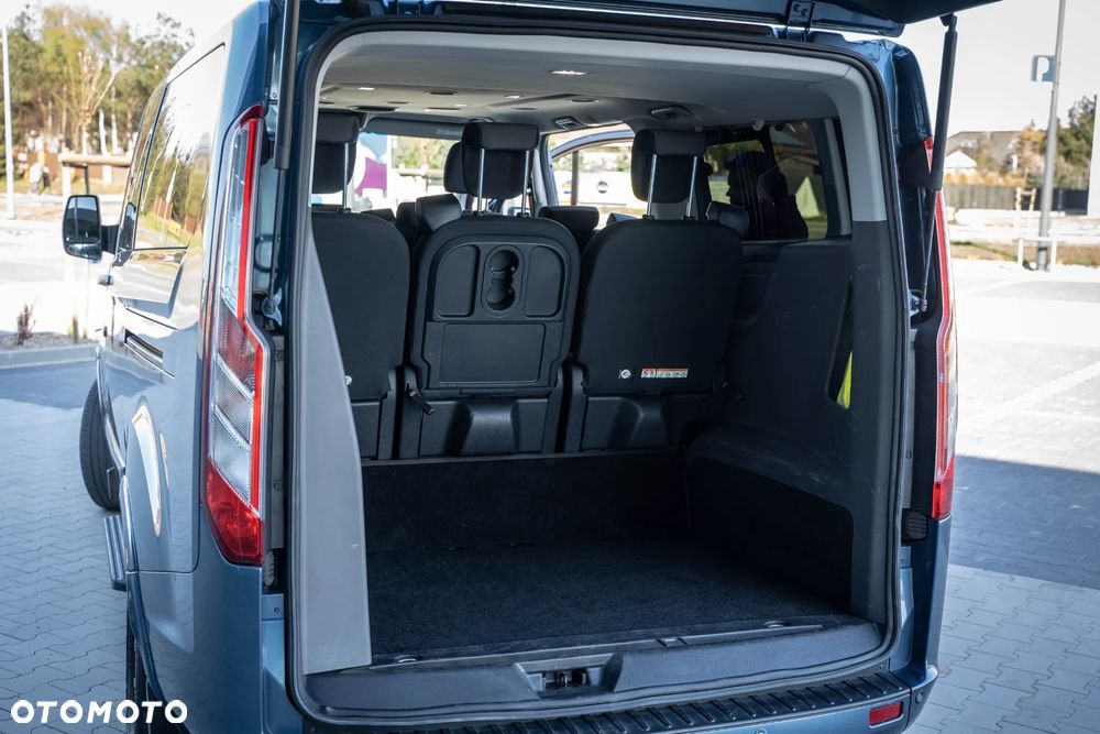 Ford Tourneo Custom - 17