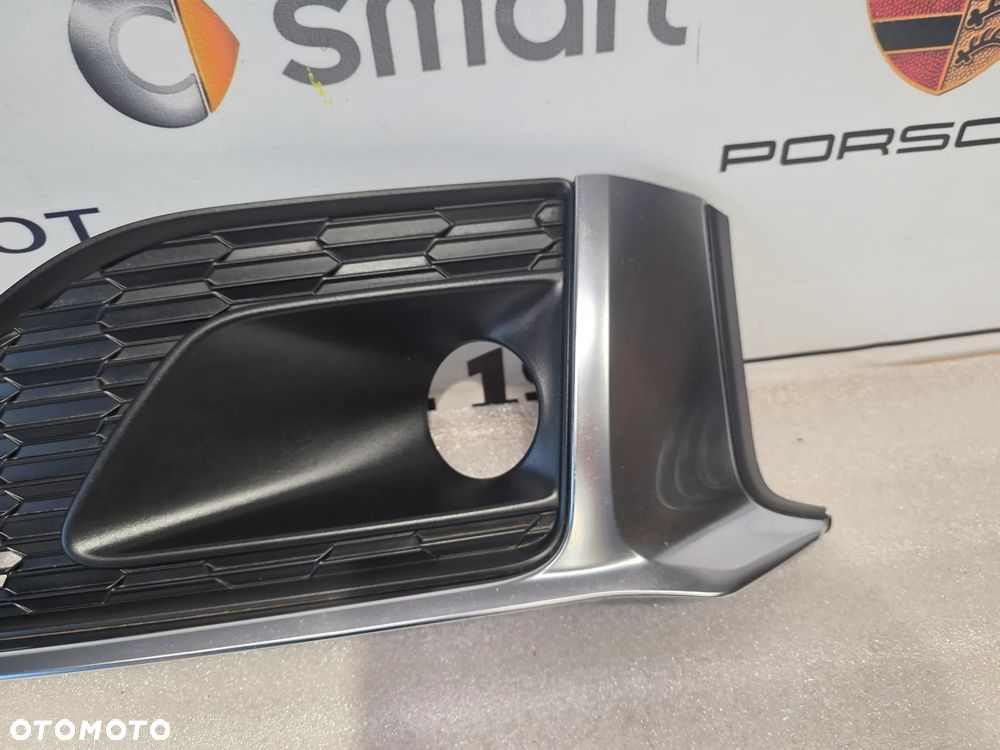 AUDI A5 8W6 LIFT 19- SPORTBACK LEWA / PRAWA KRATKA BOCZNA ZDERZAK PRZEDNIEGO PRZÓD NR 8W6807682S / 8W6807681S NR AUKCJI KB20 - 14