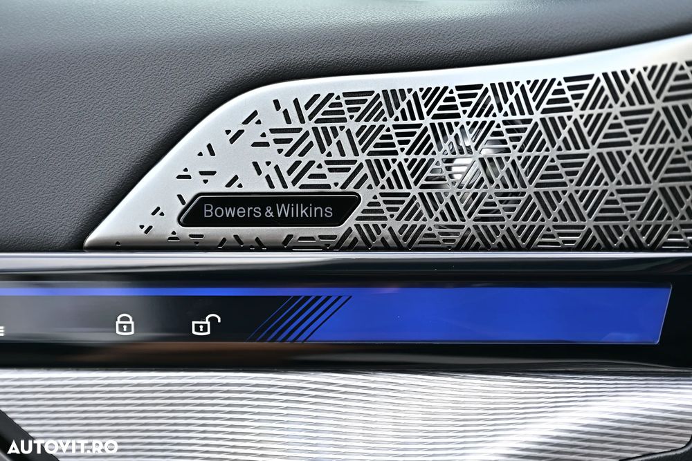 BMW Seria 5 530i xDrive AT - 31