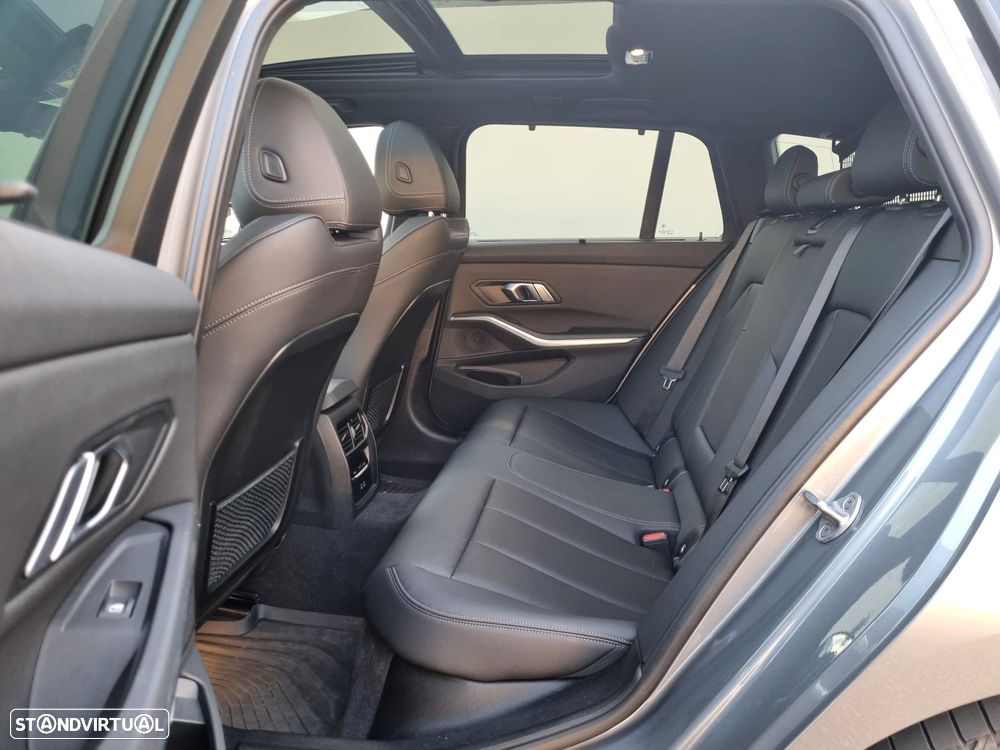 BMW 330 e Pack Desportivo M Auto - 5