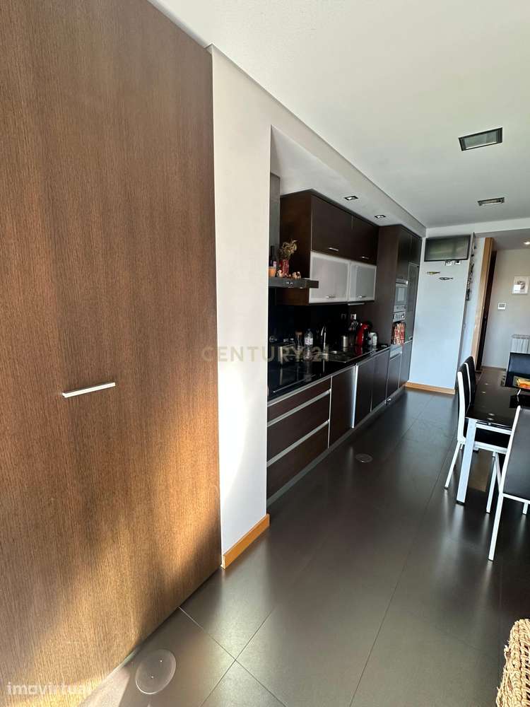 Apartamento T3 com 2 Garagens Box a 500m da Praia – São Félix da Marin - Grande imagem: 4/19