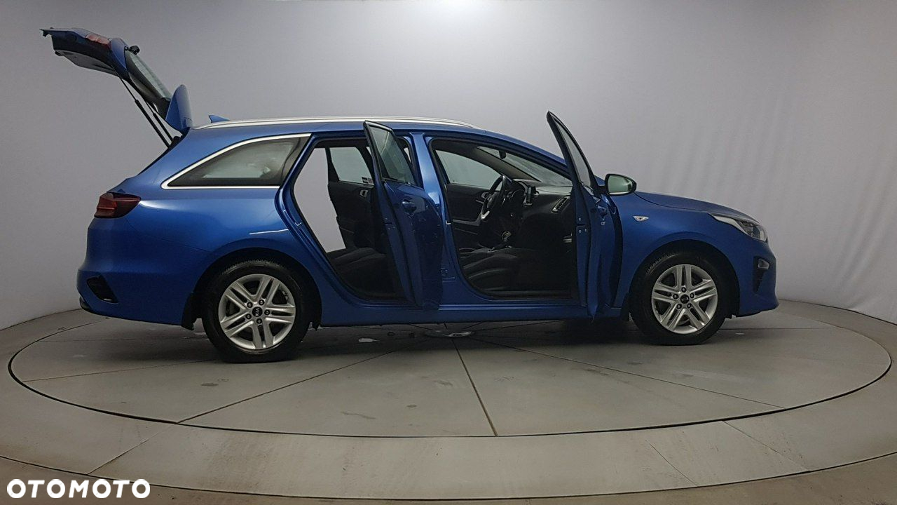 Kia Ceed - 12