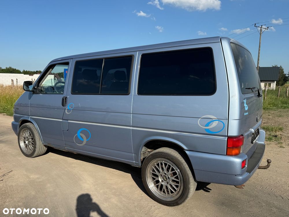 Volkswagen Multivan - 16