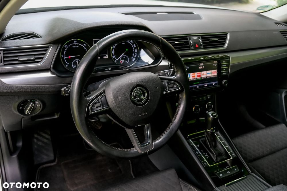 Skoda Superb 2.0 TDI 4x4 DSG Style - 18