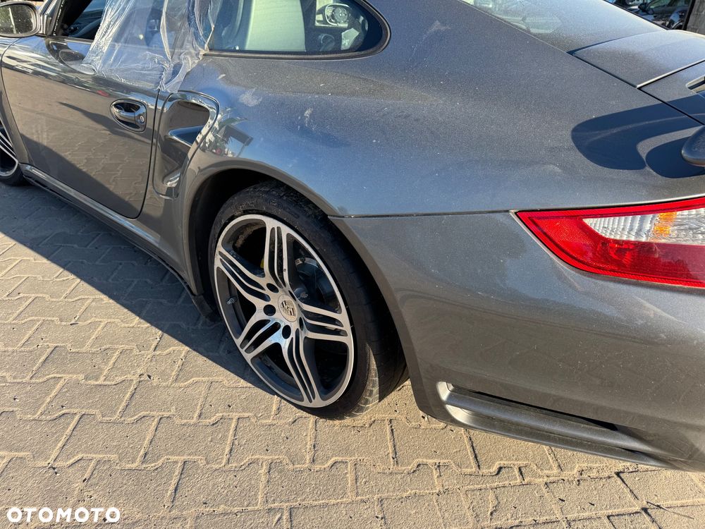 Porsche 911 - 16