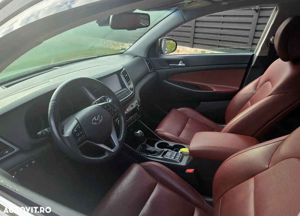 Hyundai Tucson 2.0 CRDI 4WD 6AT Luxury Pack+ - 12