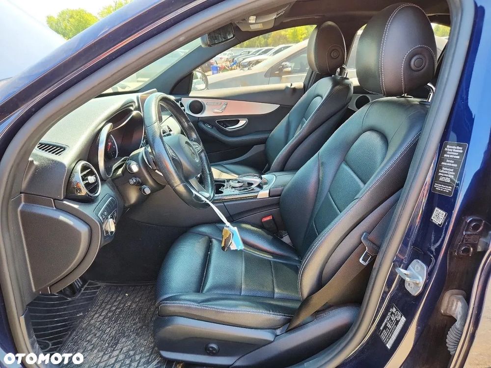Mercedes-Benz Klasa C 300 9G-TRONIC - 7