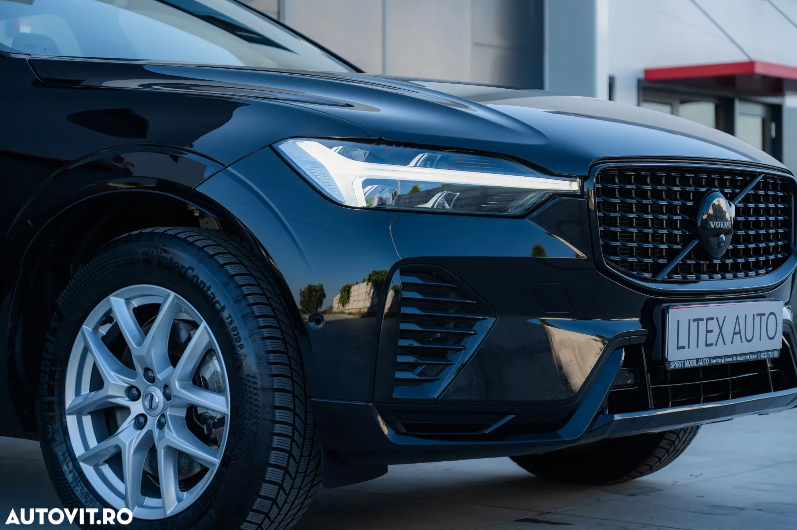 Volvo XC 60 B5 B AWD Plus Black Edition - 6