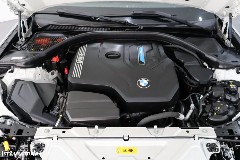 BMW 330 e Aut. M Sport - 34