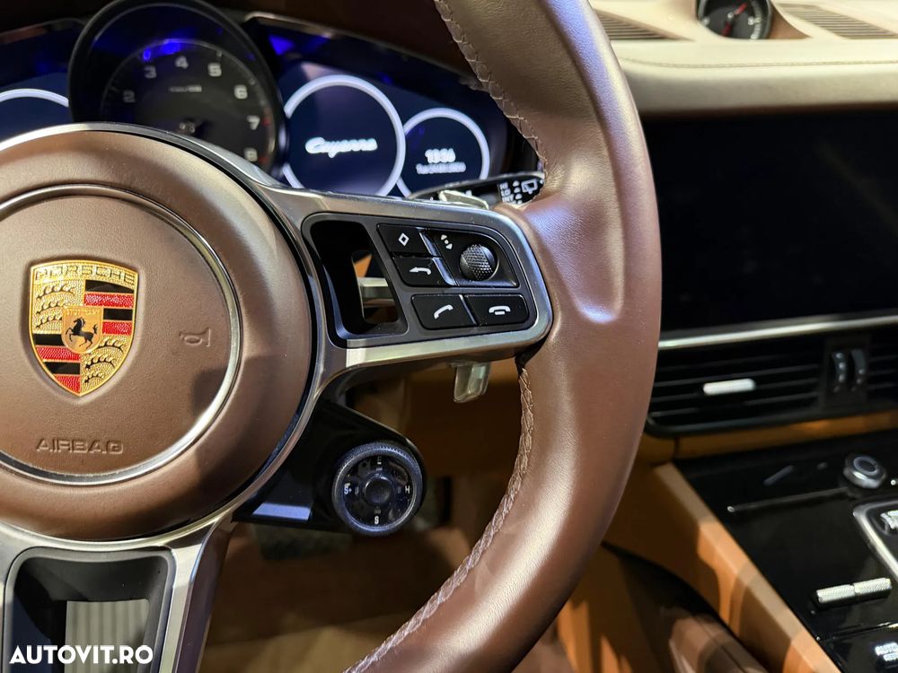 Porsche Cayenne E-Hybrid Tiptronic S Platinum Edition - 31