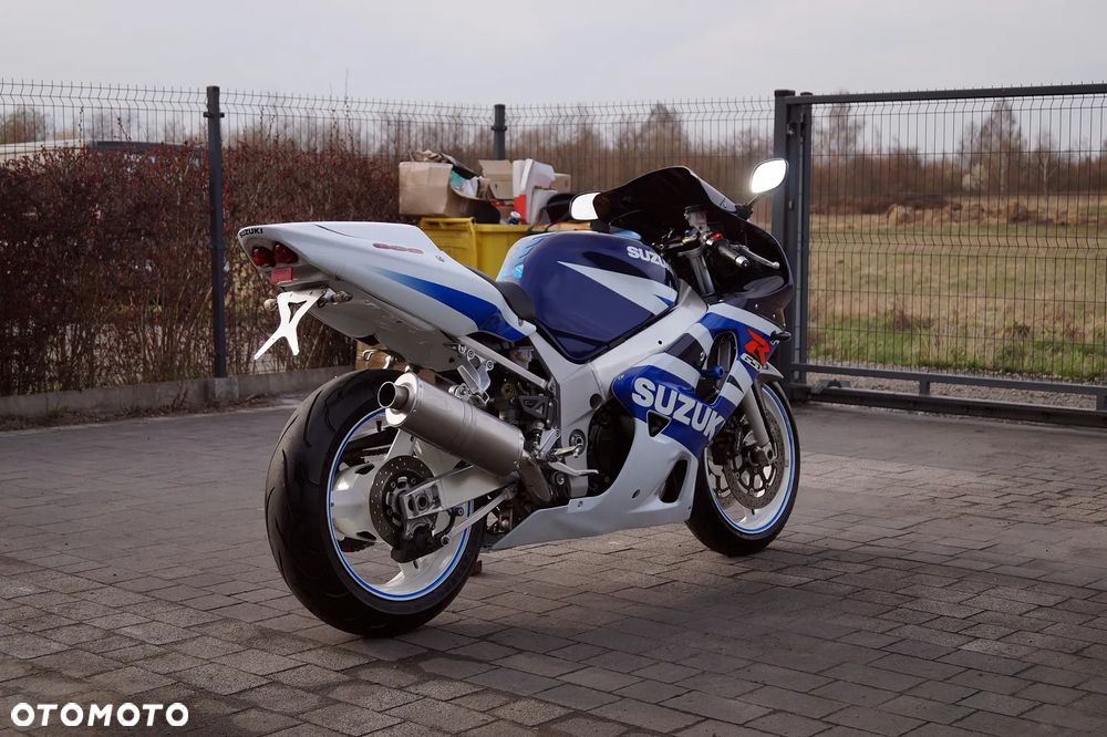 Suzuki GSX-R - 10