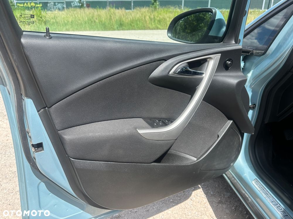 Opel Astra 1.6 Turbo Edition - 15