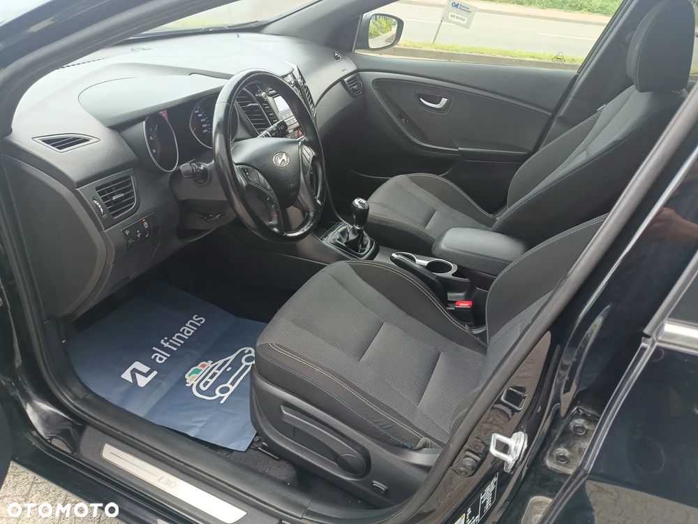 Hyundai i30 blue 1.6 CRDi Style - 8