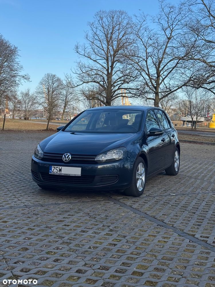 Volkswagen Golf - 1