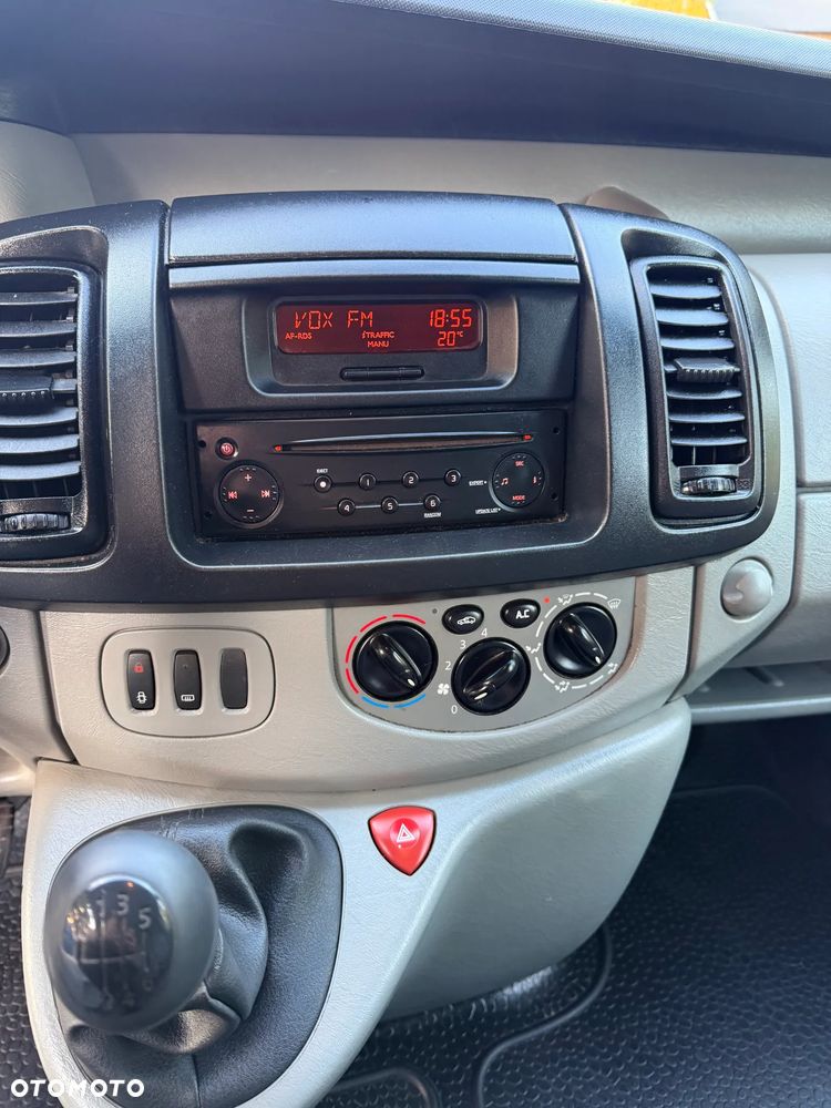 Renault Trafic - 8