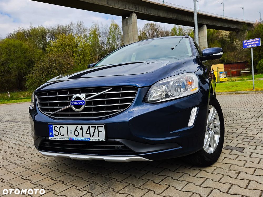 Volvo XC 60 D4 Momentum - 1
