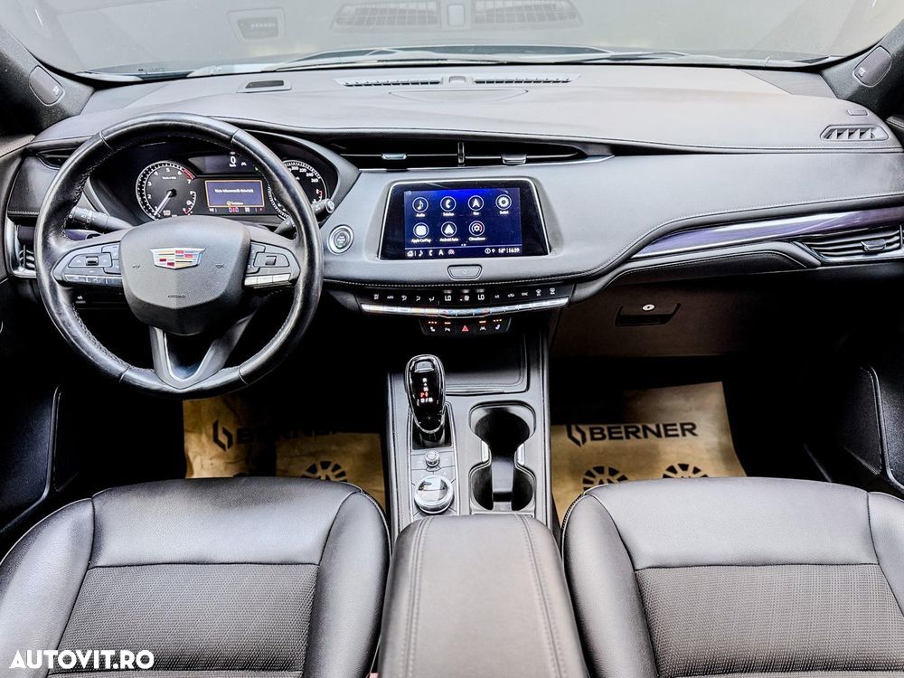 Cadillac XT4 - 12