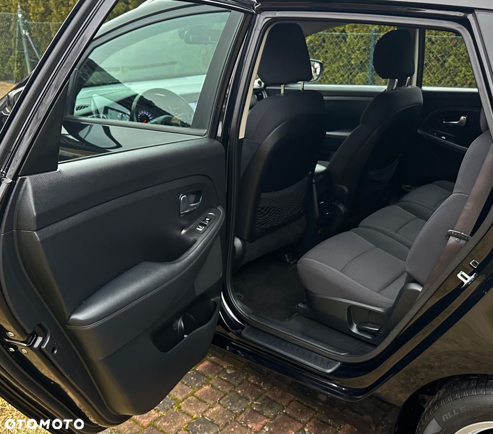 Kia Carens 1.6 GDI S EU6 - 11