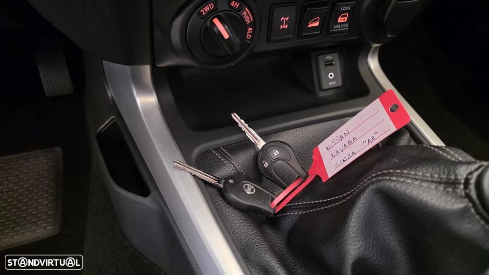 Nissan Navara 2.3 dCi CD 4WD Visia B.Dif. - 42