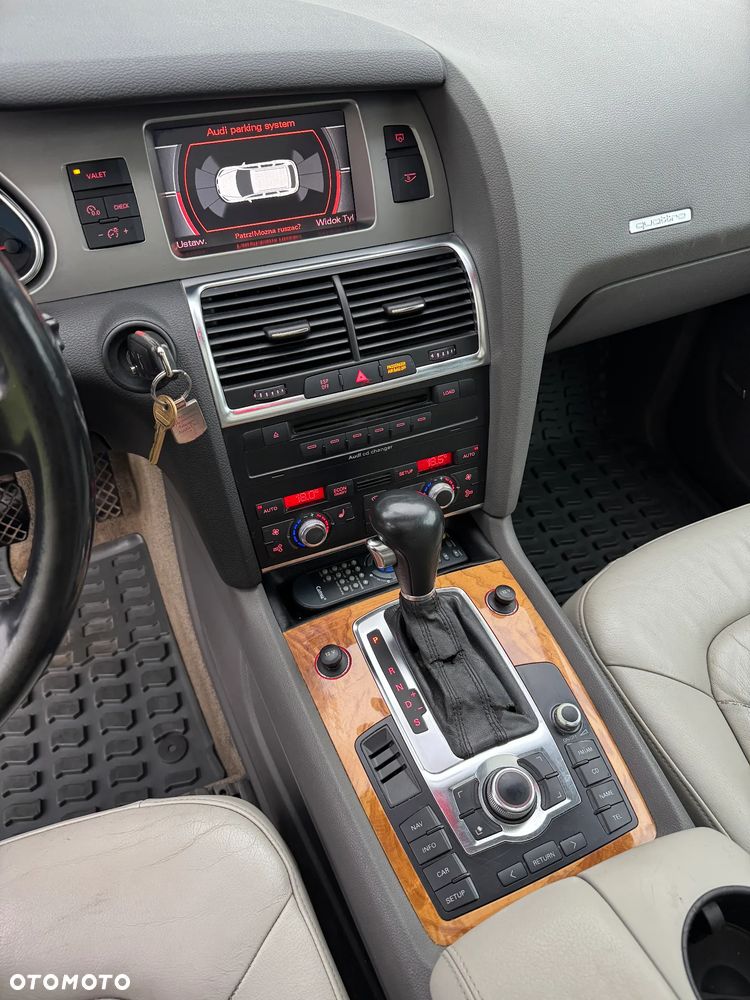 Audi Q7 4.2 FSI Quattro Tiptronic - 33