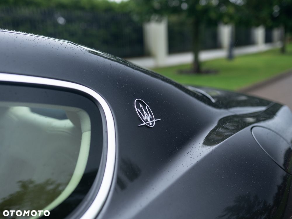 Maserati GranTurismo S - 6