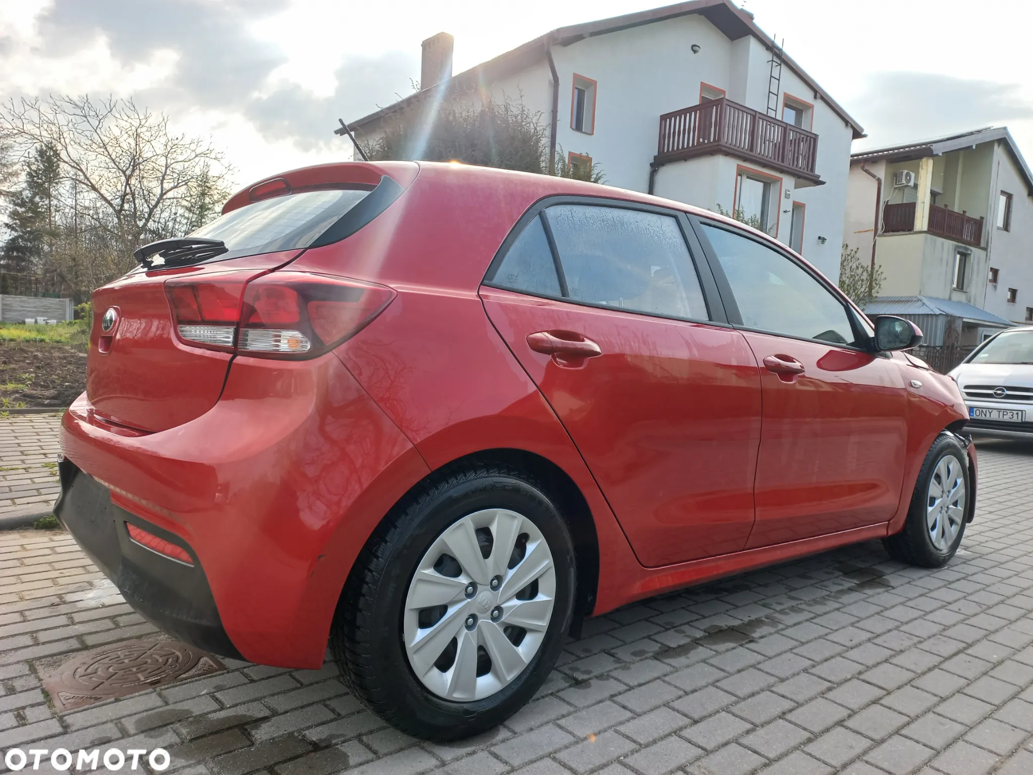 Kia Rio - 12