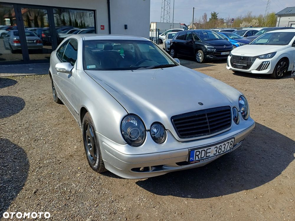 Mercedes-Benz CLK - 9