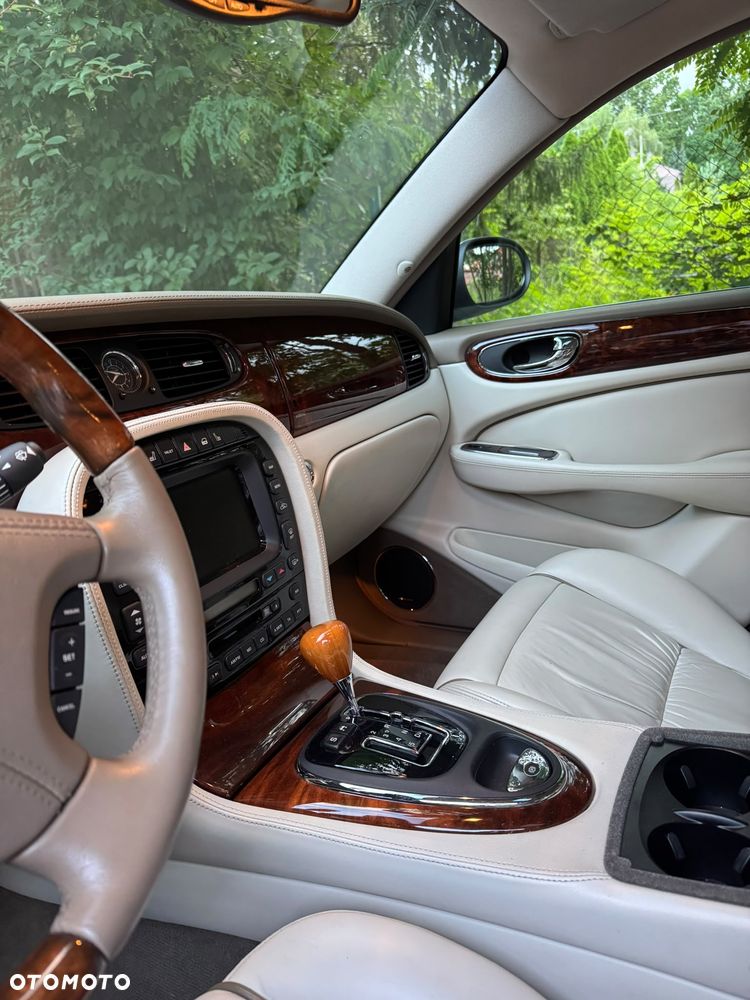 Jaguar XJ Super V8 - 2