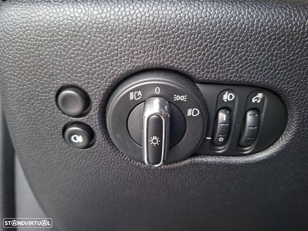 MINI Cabrio Cooper Premium Extra JCW Auto - 20