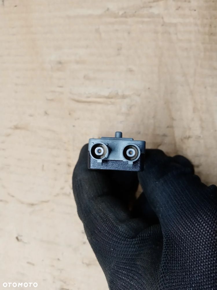 Wzmacniacz antenowy anteny VW Passat B6 3C9035552D - 2