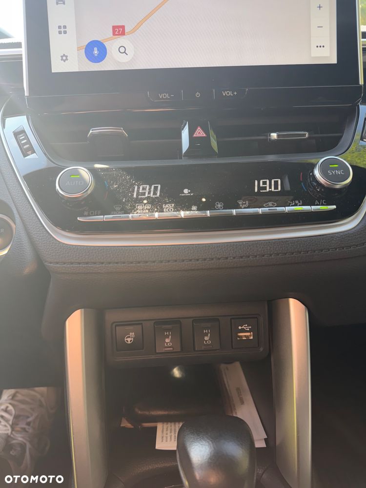 Toyota Corolla 2.0 Hybrid Executive - 12