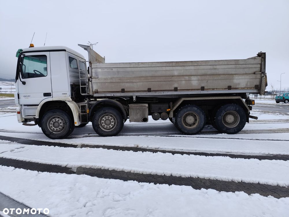 Mercedes-Benz Actros - 4