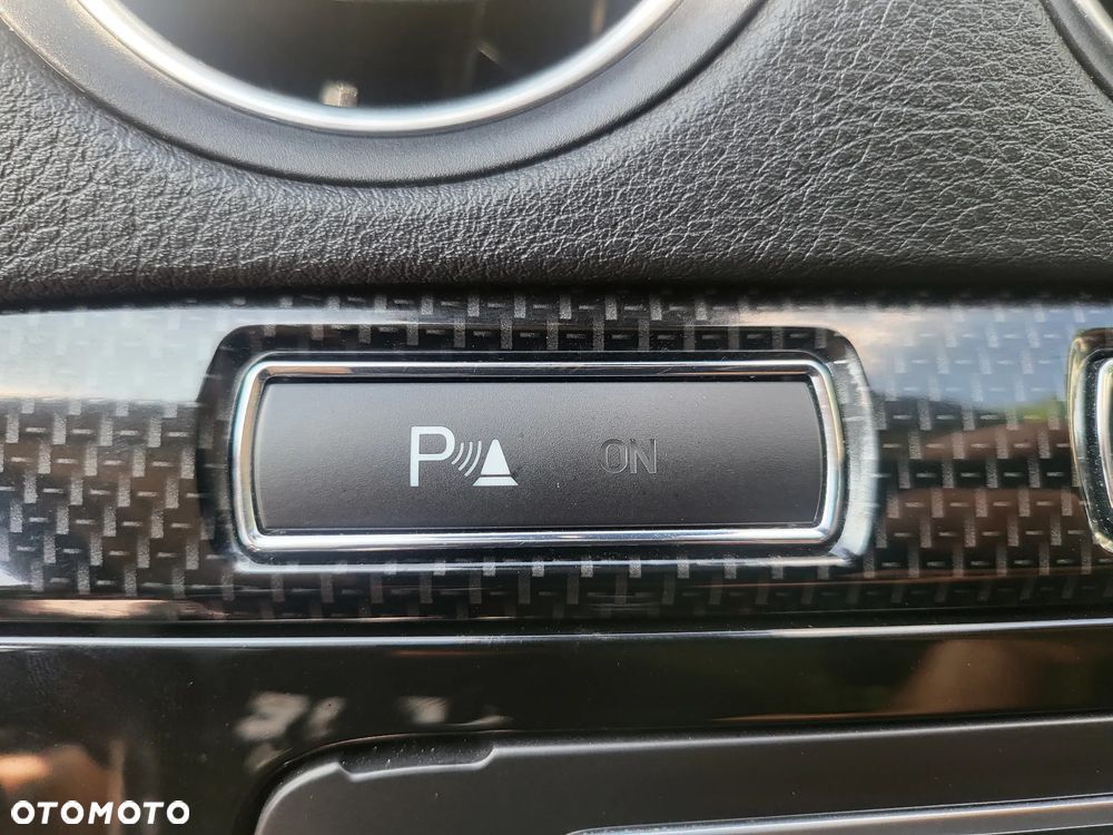 Ford S-Max 2.0 EcoBoost Titanium X - 32